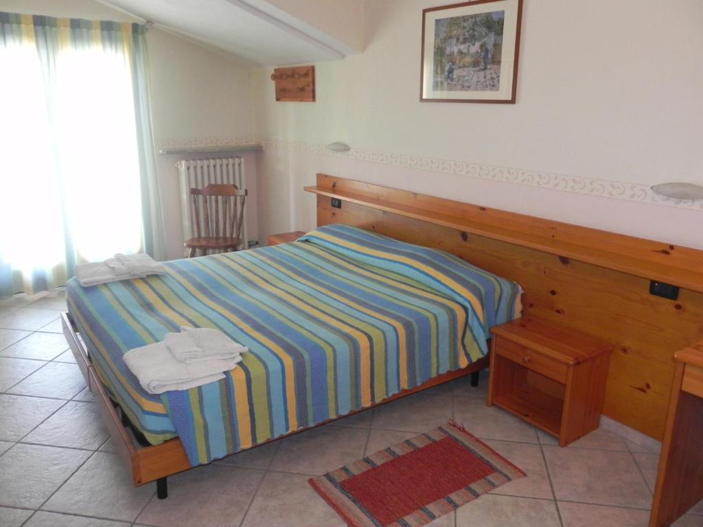 Hotel Ristorante Belsito Borgo San Dalmazzo Oda fotoğraf