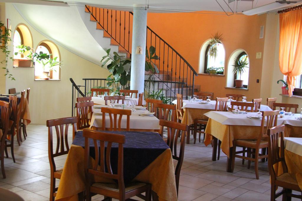 Hotel Ristorante Belsito Borgo San Dalmazzo Dış mekan fotoğraf