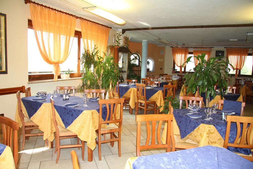 Hotel Ristorante Belsito Borgo San Dalmazzo Dış mekan fotoğraf