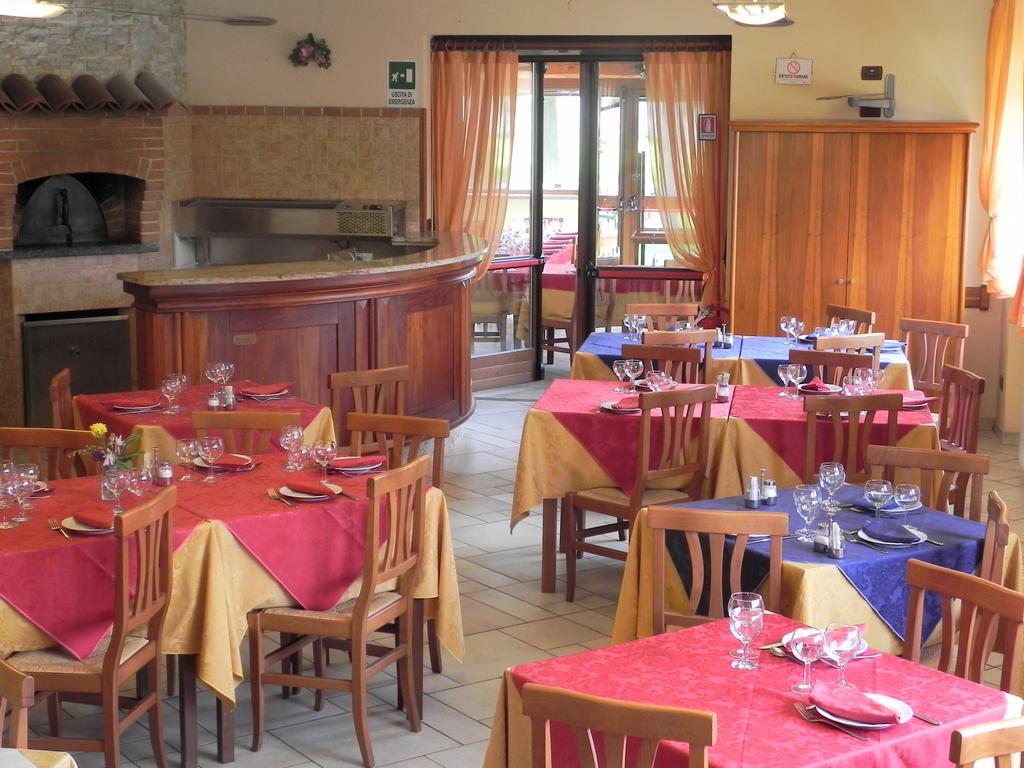 Hotel Ristorante Belsito Borgo San Dalmazzo Dış mekan fotoğraf