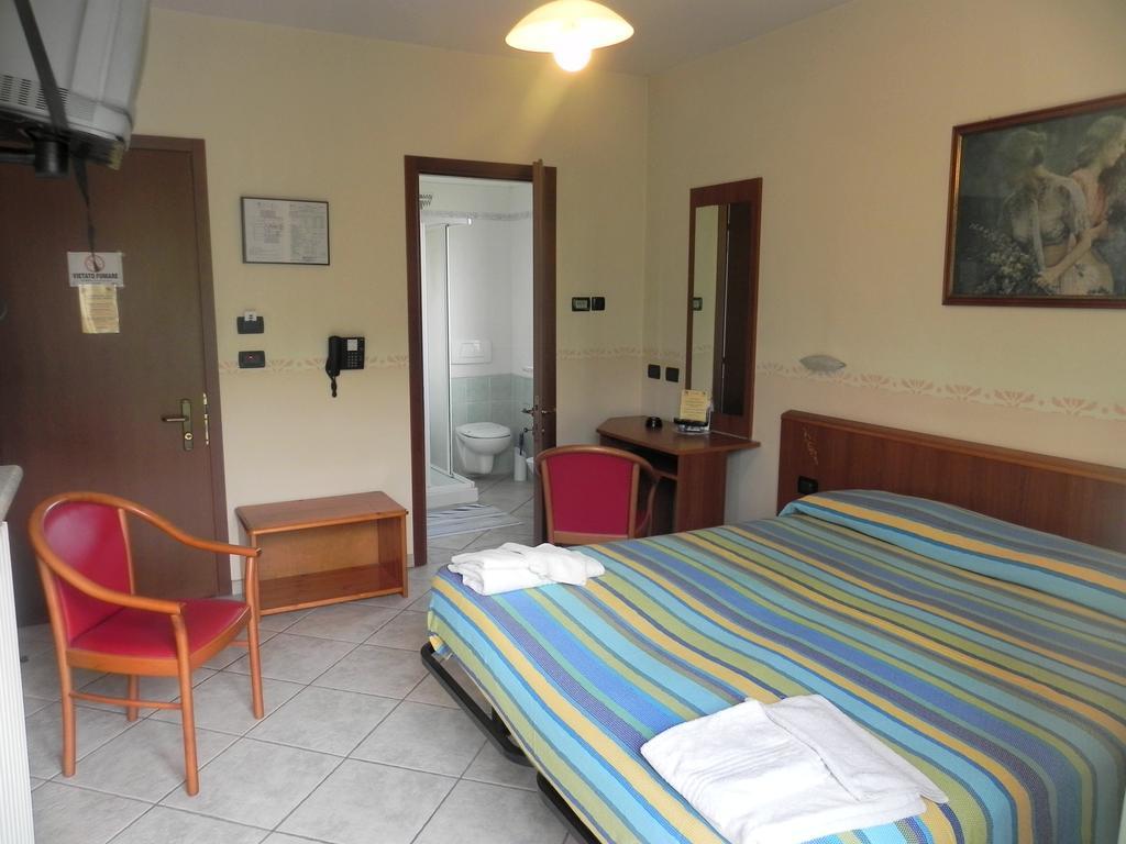Hotel Ristorante Belsito Borgo San Dalmazzo Dış mekan fotoğraf