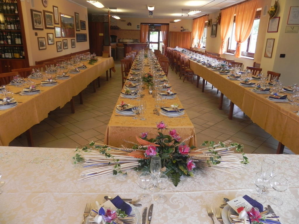 Hotel Ristorante Belsito Borgo San Dalmazzo Dış mekan fotoğraf